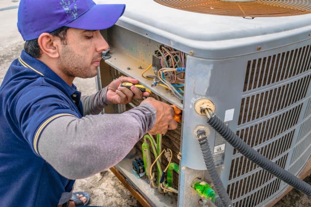 Inlet Mechanical technician providing Ductless Mini-split System in Melbourne, FL